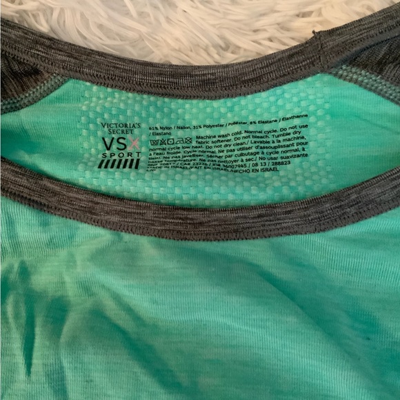 🚫sold🚫 Victoria’s Secret Sport green and gray shirt sz L - Picture 3 of 4